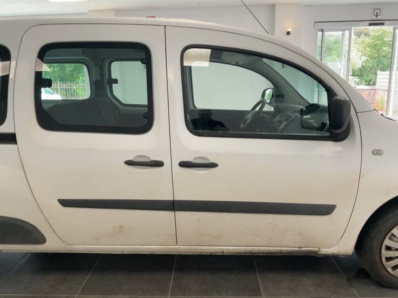 Renault Kangoo 1.5 dCi Furgón Maxi 5P Profesional 2016 – снимка 10