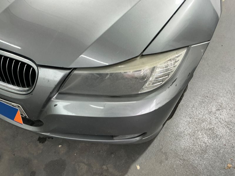 BMW 3er 316d 2011 – снимка на щета 42