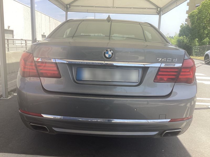 BMW 7er 740d 2014 – снимка 7