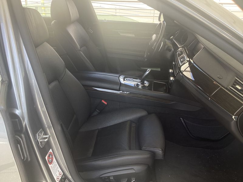 BMW 7er 740d 2014 – снимка 16