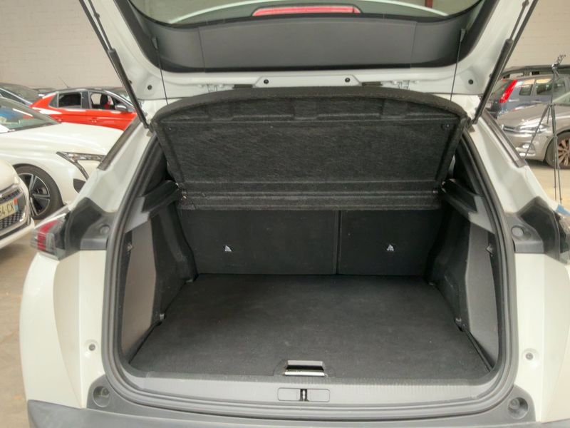 Peugeot 2008 1.5 Blue-HDi Allure Pack 2021 – снимка 15