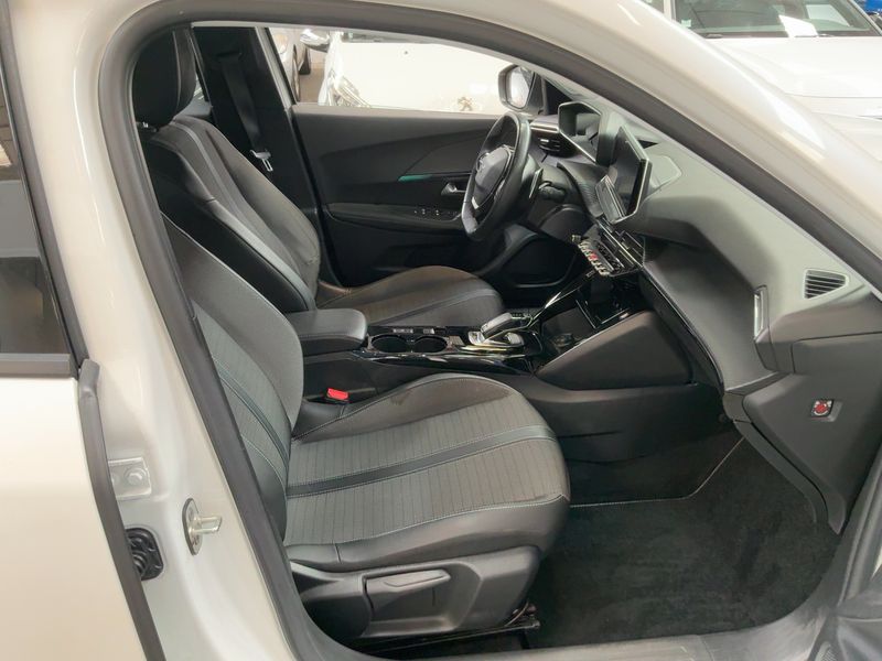 Peugeot 2008 1.5 Blue-HDi Allure Pack 2021 – снимка 16