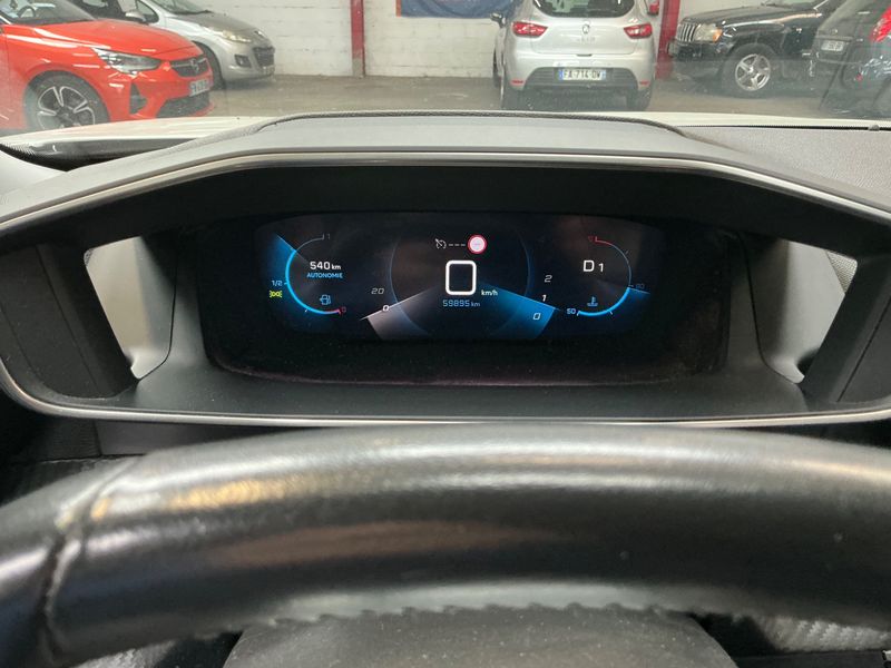 Peugeot 2008 1.5 Blue-HDi Allure Pack 2021 – снимка 18