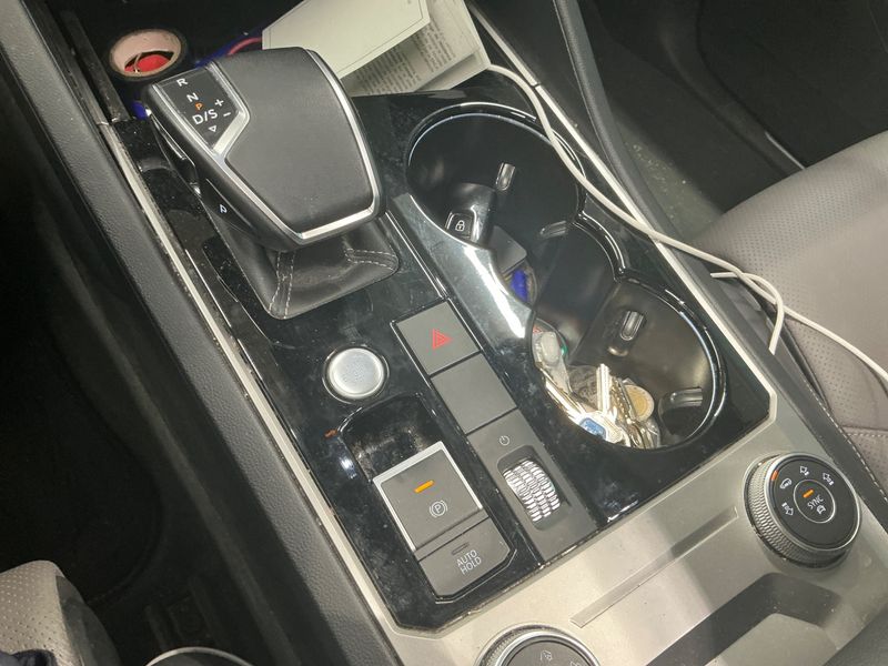 Volkswagen Touareg 3.0 V6 TDI R-Line 4Motion 2023 – снимка 24