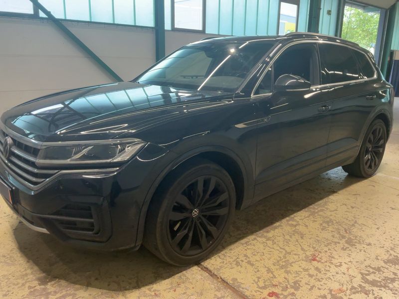 Volkswagen Touareg 3.0 V6 TDI R-Line 4Motion 2023 – снимка 2