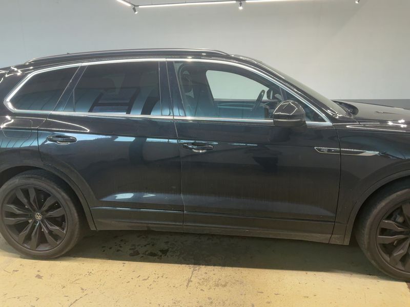 Volkswagen Touareg 3.0 V6 TDI R-Line 4Motion 2023 – снимка 10