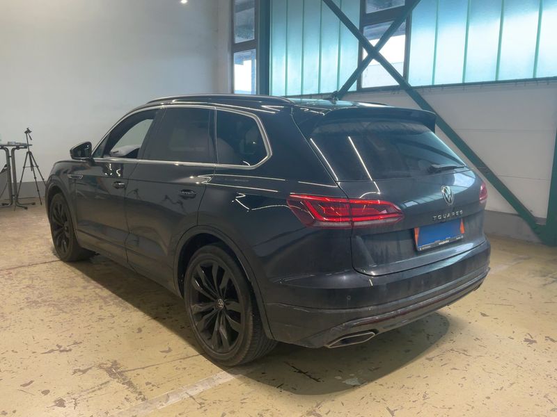 Volkswagen Touareg 3.0 V6 TDI R-Line 4Motion 2023 – снимка 6