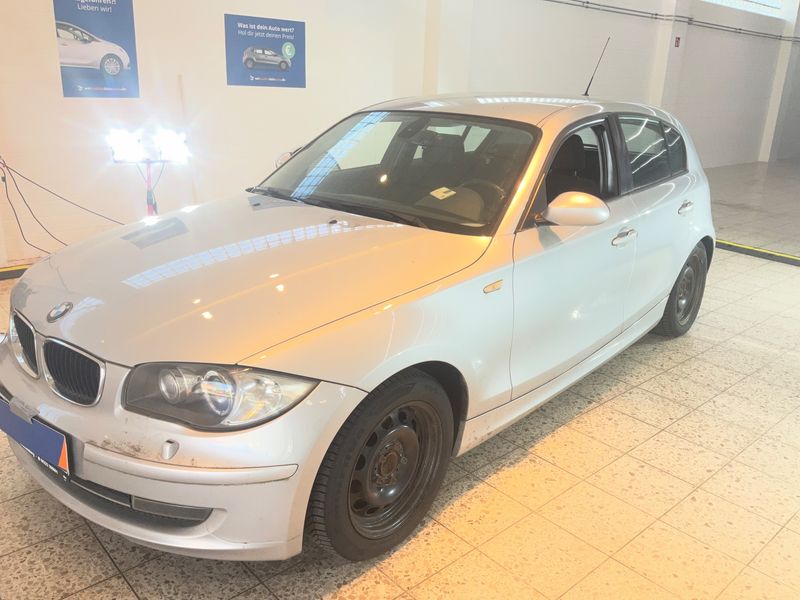 BMW 1er 120i 2007 – снимка 1