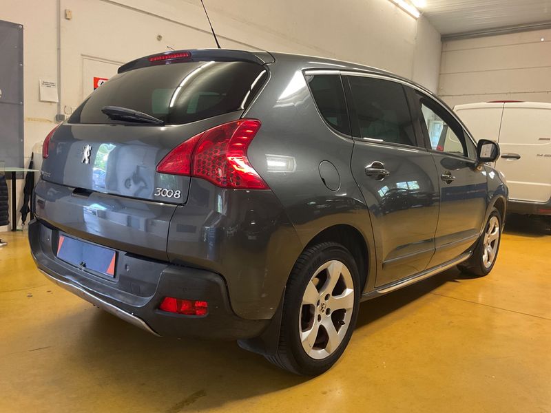 Peugeot 3008 2.0 HDi Premium Pack 2010 – снимка 2