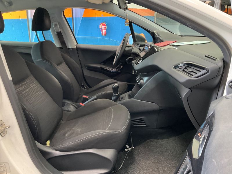 Peugeot 208 1.0 VTi Access 2013 – снимка 3