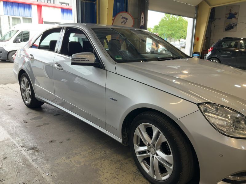 Mercedes-Benz E-Klasse E 350 CDI BlueEfficiency 4Matic Avantgarde 2010 – снимка 12