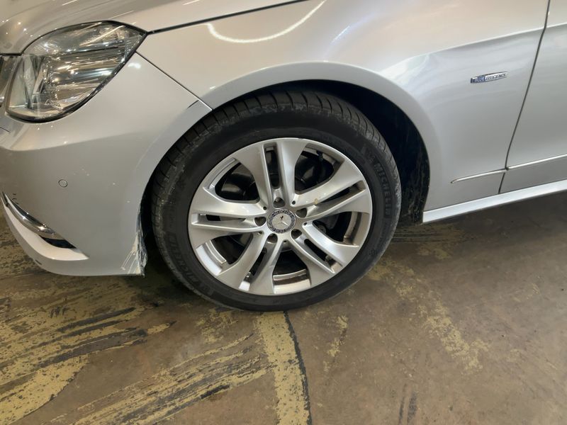 Mercedes-Benz E-Klasse E 350 CDI BlueEfficiency 4Matic Avantgarde 2010 – снимка 3