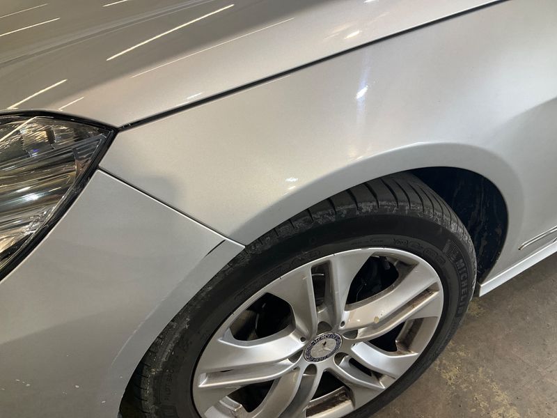 Mercedes-Benz E-Klasse E 350 CDI BlueEfficiency 4Matic Avantgarde 2010 – снимка 26
