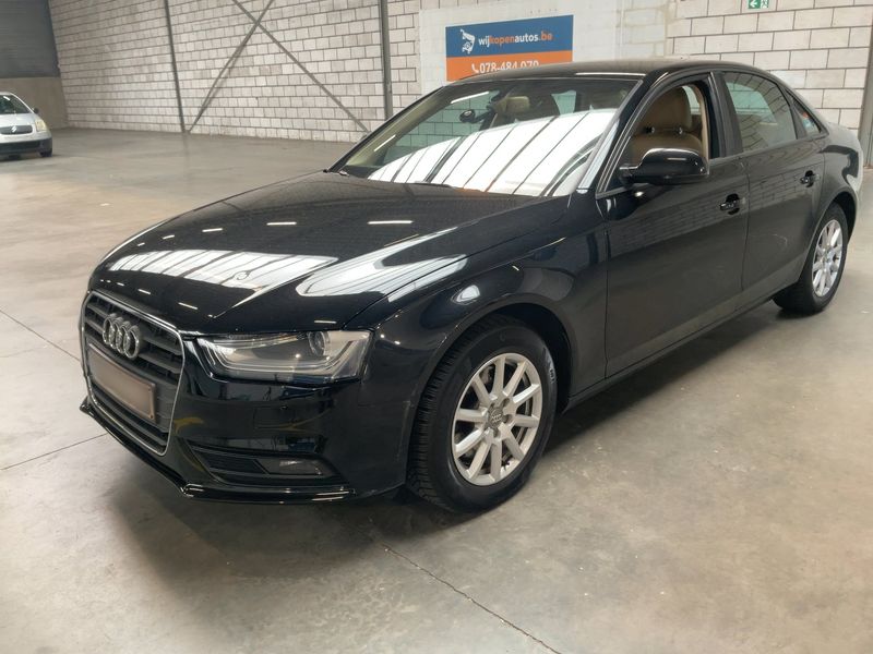 Audi A4 1.8 TFSI Attraction 2015 – снимка 2