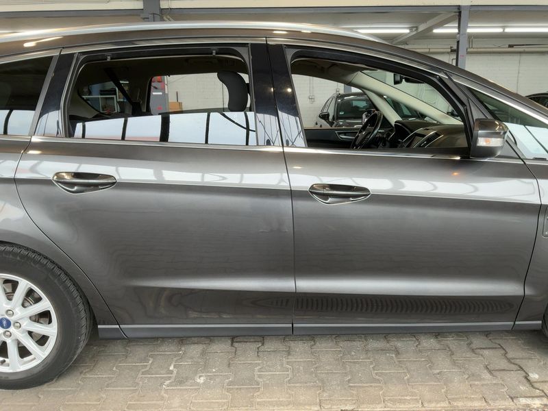 Ford S-Max 2.0 TDCi Bi-Turbo Titanium 2016 – снимка 10
