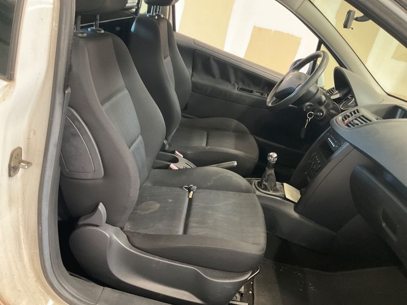 Peugeot 207 1.4 HDi Affaire Pack CD Clim 2009 – снимка 3