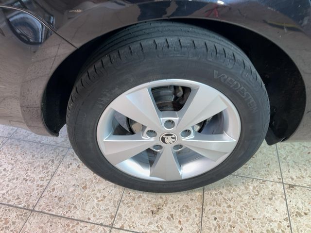 Skoda Octavia 1.4 TSI Elegance 2013 – снимка 9