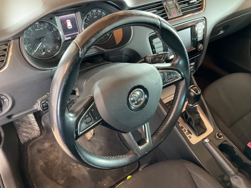 Skoda Octavia 1.4 TSI Elegance 2013 – снимка 38
