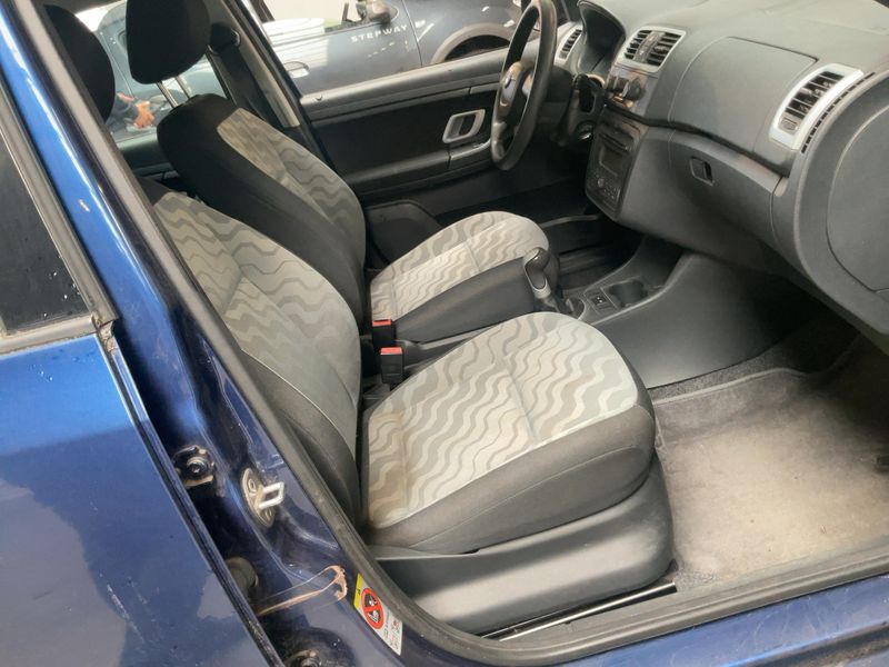 Skoda Fabia 1.4 Ambiente 2009 – снимка 16