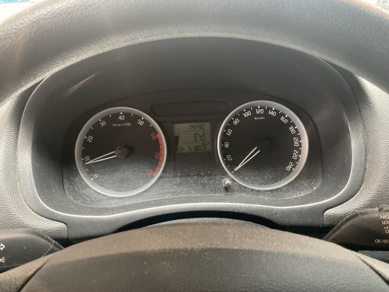 Skoda Fabia 1.4 Ambiente 2009 – снимка 18