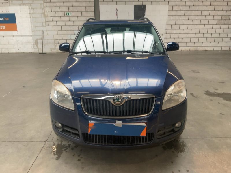 Skoda Fabia 1.4 Ambiente 2009 – снимка 14