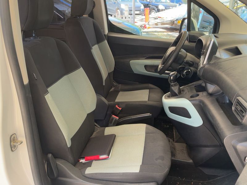 Citroen Berlingo 1.5 Blue-HDi Feel M 2019 – снимка 16
