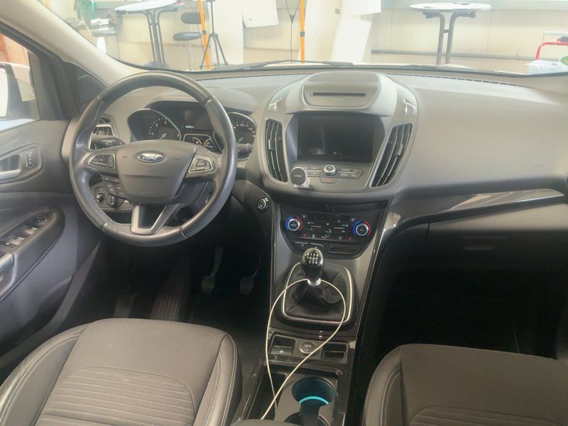 Ford Kuga 1.5 TDCi Titanium 2017 – снимка 17