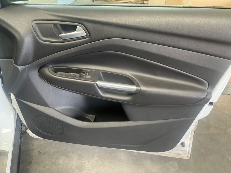 Ford Kuga 1.5 TDCi Titanium 2017 – снимка 25