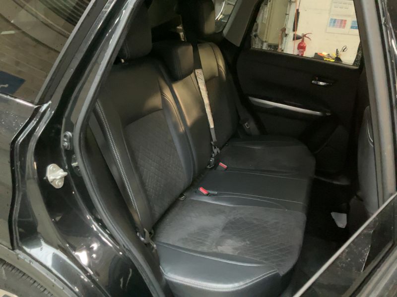 Suzuki Vitara 1.5 Dualjet Hybrid Comfort 4x2 2023 – снимка 19