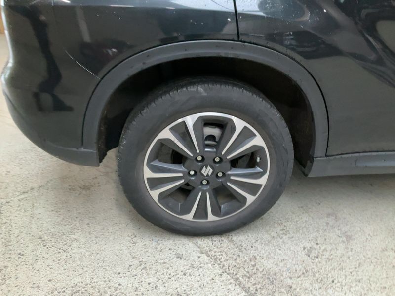 Suzuki Vitara 1.5 Dualjet Hybrid Comfort 4x2 2023 – снимка 9