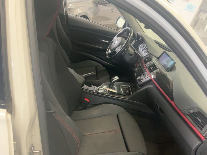 BMW 3er 320d xDrive 2013 – снимка 17