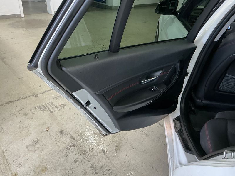BMW 3er 320d xDrive 2013 – снимка 27