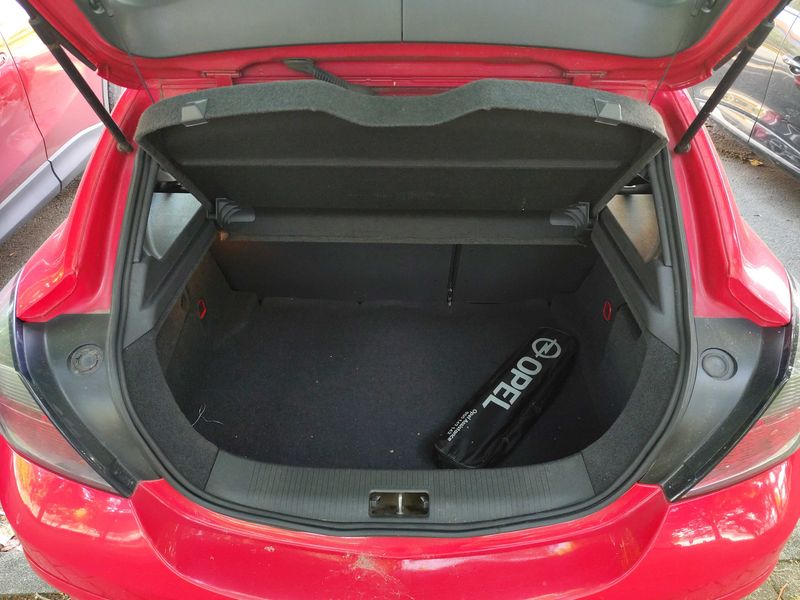 Opel Astra GTC 1.6 Sport 2008 – снимка 9