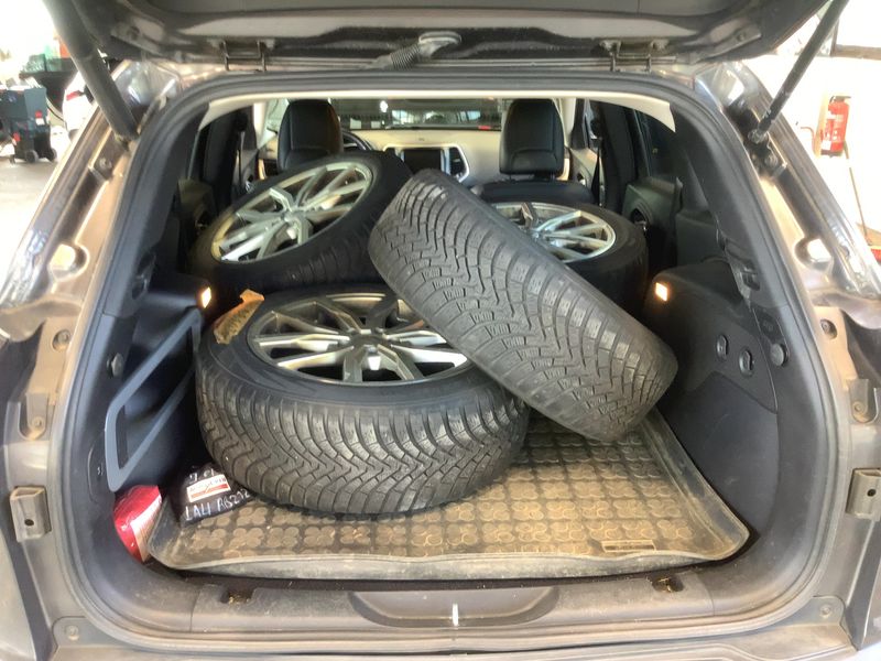Jeep Cherokee 2.2 M-Jet Limited 4WD 2015 – снимка 16
