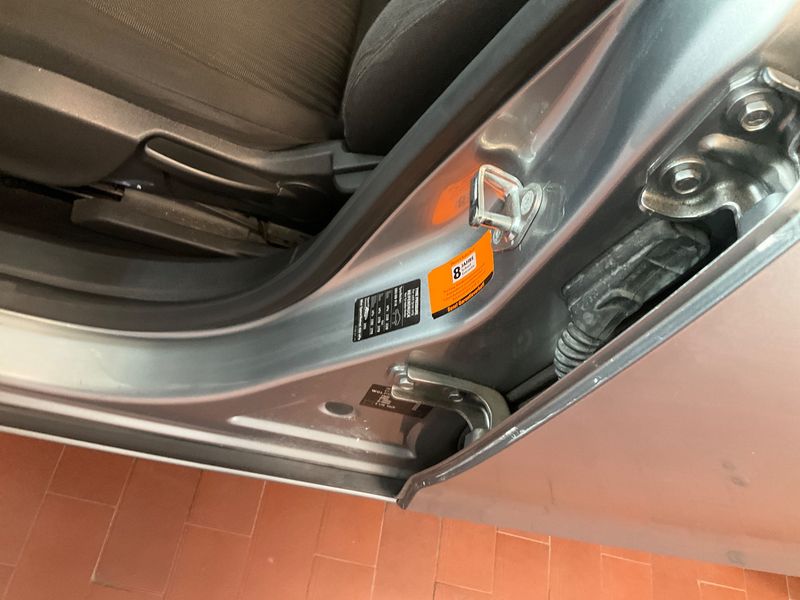 Opel Astra 1.6 Design Edition 2011 – снимка 26