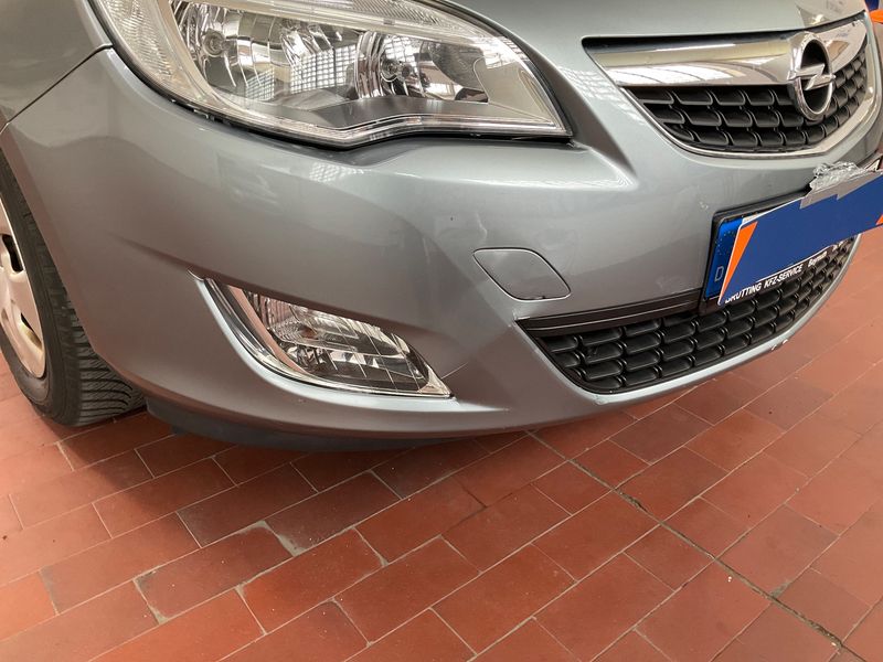 Opel Astra 1.6 Design Edition 2011 – снимка 35