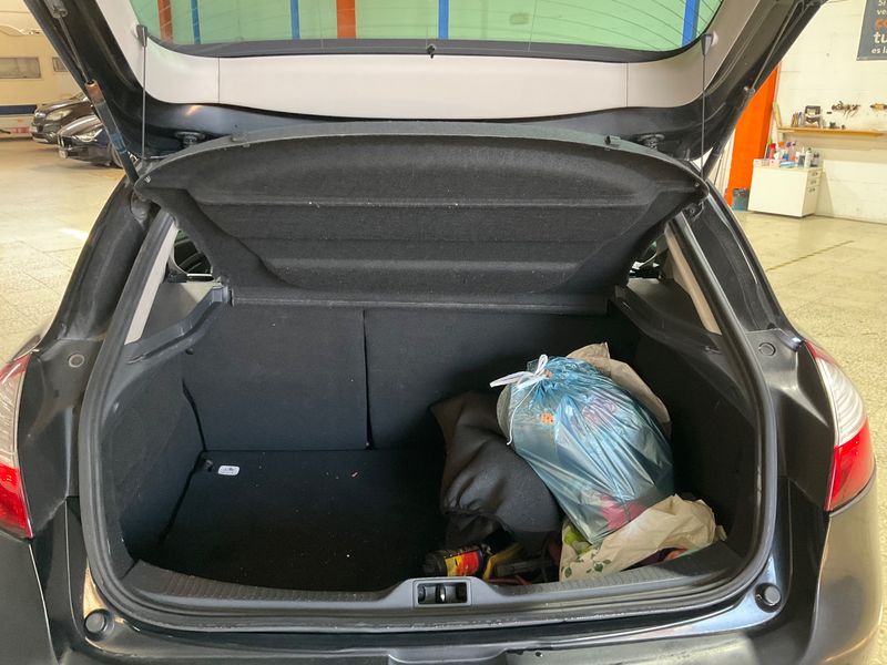 Renault Megane 1.5 dCi BOSE Edition 2014 – снимка 15
