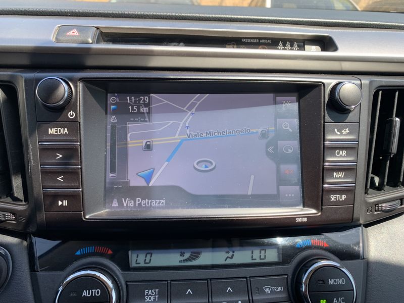 Toyota RAV 4 2.0 D-4D Lounge 2016 – снимка 13
