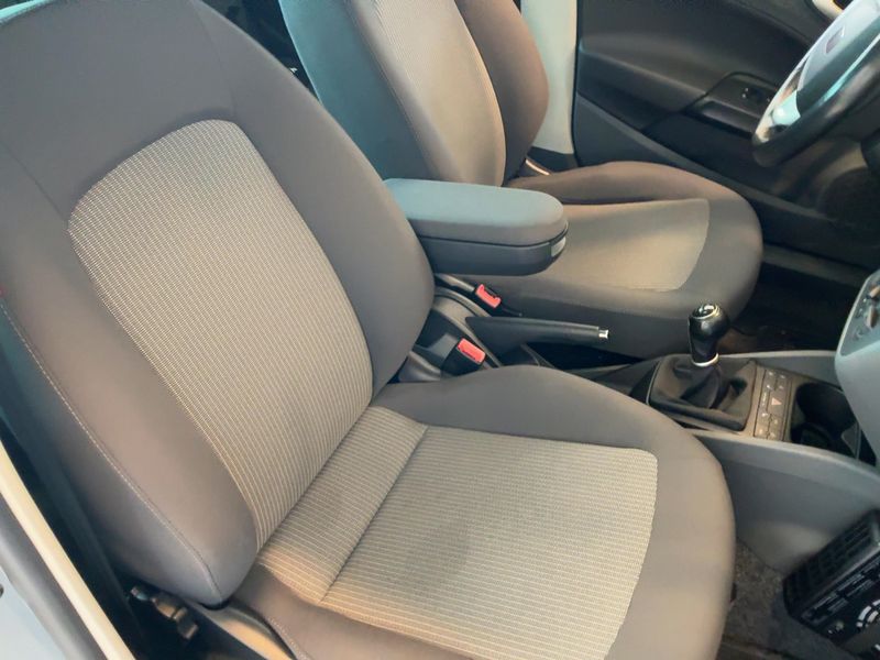 Seat Ibiza 1.4 Style 2010 – снимка 17