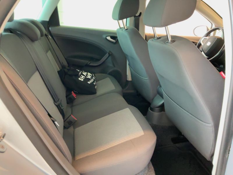 Seat Ibiza 1.4 Style 2010 – снимка 20
