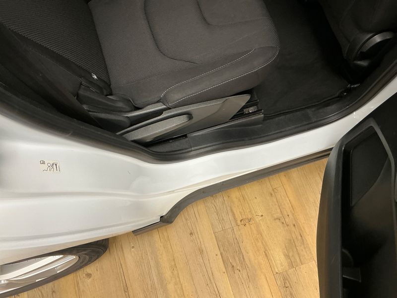 Ford S-Max 2.0 TDCi Titanium 2017 – снимка 25