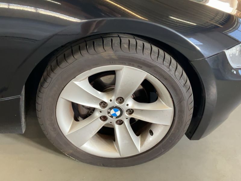 BMW Z4 2.2i 2004 – снимка 11