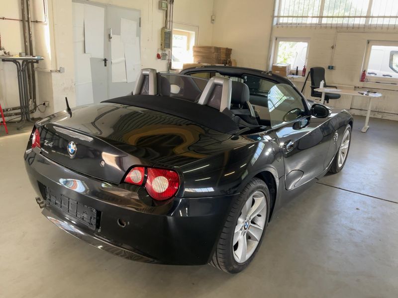 BMW Z4 2.2i 2004 – снимка 8