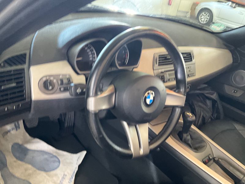 BMW Z4 2.2i 2004 – снимка 29