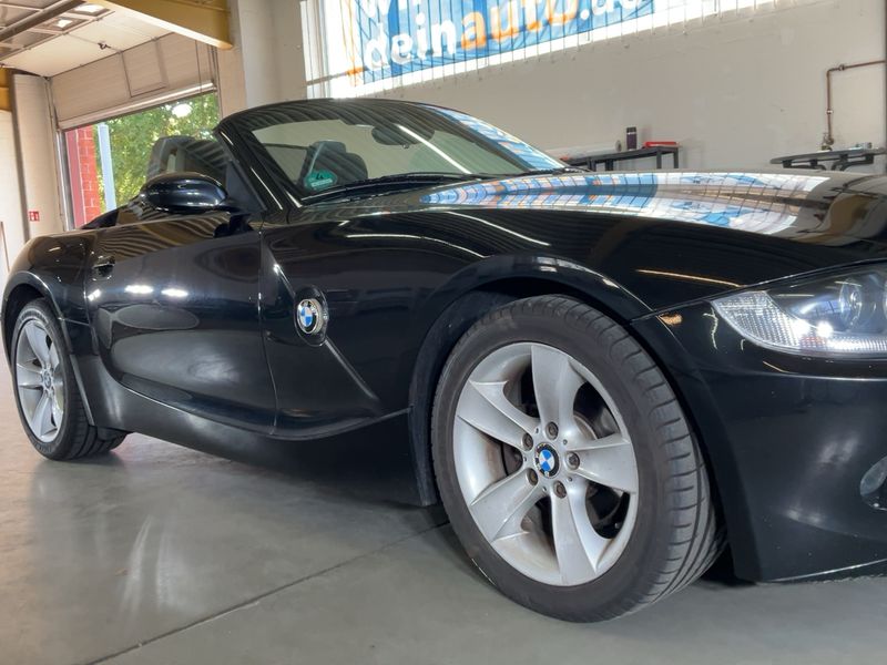 BMW Z4 2.2i 2004 – снимка 12