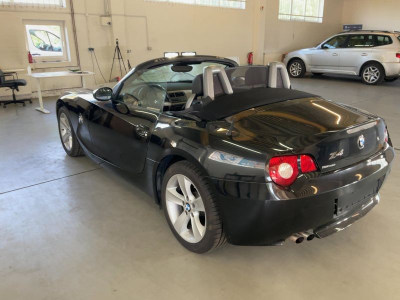 BMW Z4 2.2i 2004 – снимка 6