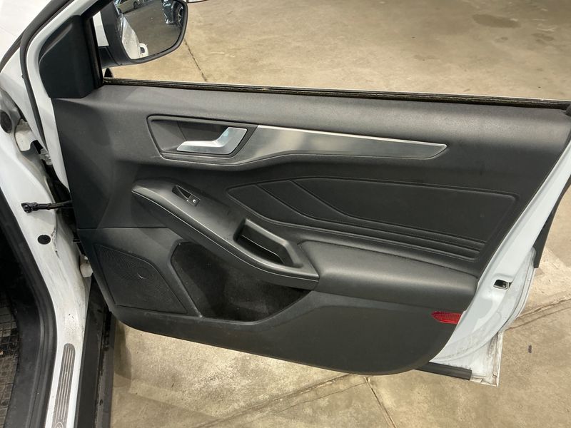 Ford Focus 2.0 TDCi EcoBlue Titanium 2019 – снимка 35