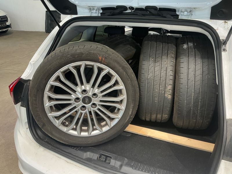 Ford Focus 2.0 TDCi EcoBlue Titanium 2019 – снимка 15