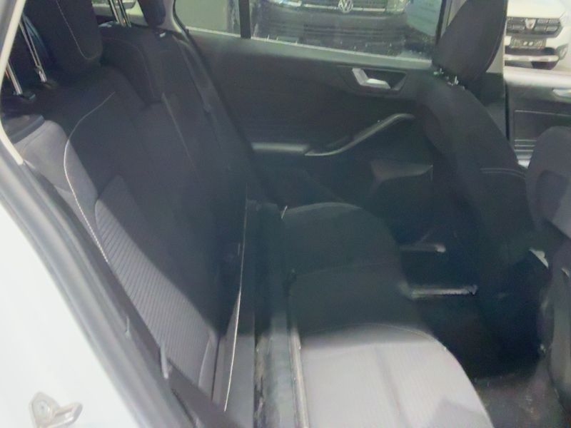 Ford Focus 2.0 TDCi EcoBlue Titanium 2019 – снимка 20