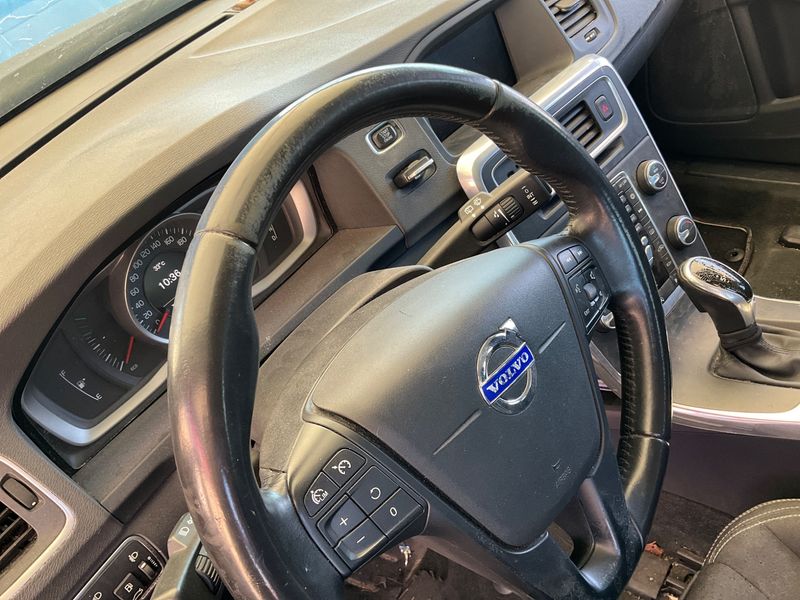Volvo V60 2.0 D2 Kinetic 2015 – снимка 25